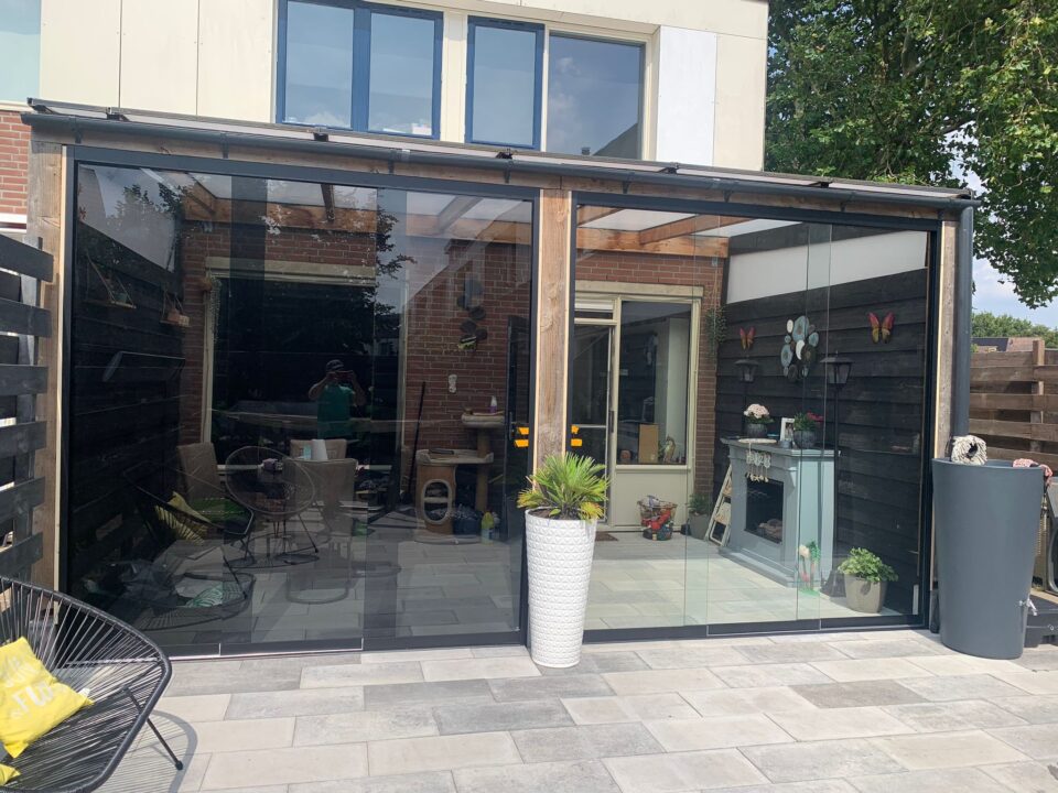 Project Montage Glazen Schuifwand in Venlo